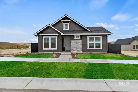 6422 N Barholm Ln, Eagle, ID 83616