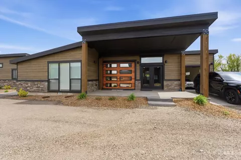 362 W London St, Middleton, ID 83644