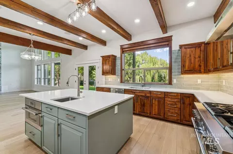 Kitchen - 1674 S Water Leaf Ave, Eagle, ID 83616 photo 1 of 5