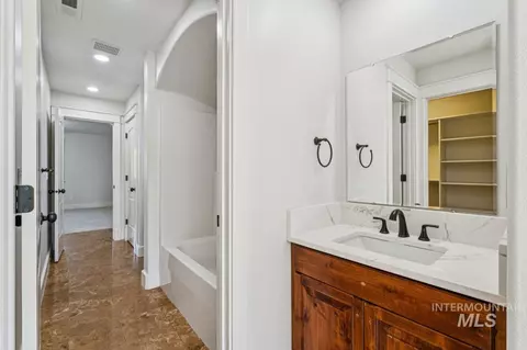 Bath - 1674 S Water Leaf Ave, Eagle, ID 83616 photo 5 of 5