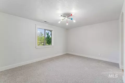 Bedroom - 1674 S Water Leaf Ave, Eagle, ID 83616 photo 2 of 4