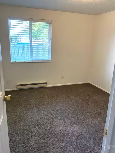 Bedroom - 2099 Falls Ave E, Twin Falls, ID 83301 photo 3 of 6