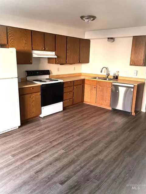 Kitchen - 2099 Falls Ave E, Twin Falls, ID 83301 photo 1 of 3