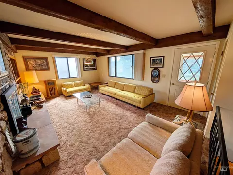 Living - 11100 Bens Rd, Cascade, ID 83611 photo 1 of 2