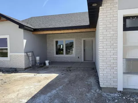 1329 18th Ave E, Jerome, ID 83338 photo 2