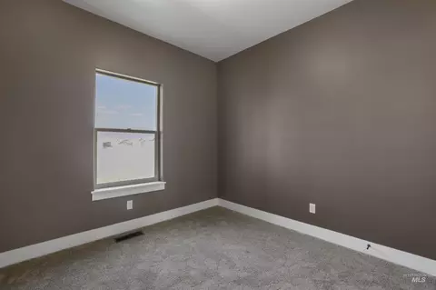 Bedroom - 1321 18th Ave E, Jerome, ID 83338 photo 5 of 7