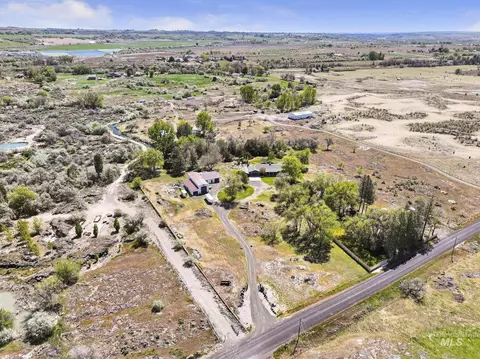 View/Area - 2726 S 850 E, Hagerman, ID 83332 photo 1 of 6