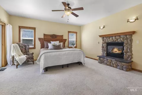 Bedroom - 2726 S 850 E, Hagerman, ID 83332 photo 2 of 4