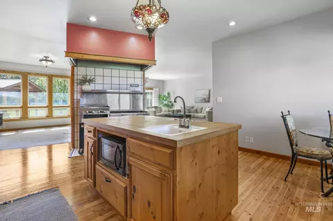 Kitchen - 2726 S 850 E, Hagerman, ID 83332 photo 4 of 5