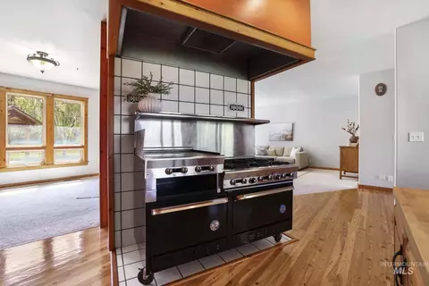 Kitchen - 2726 S 850 E, Hagerman, ID 83332 photo 5 of 5