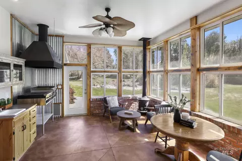 Exterior - 2726 S 850 E, Hagerman, ID 83332 photo 4 of 15