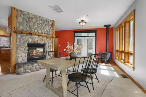 Dining - 2726 S 850 E, Hagerman, ID 83332 photo 1 of 3