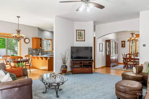 Living - 2703 E Ridgedale Pl, Eagle, ID 83616 photo 1 of 1