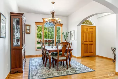 Dining - 2703 E Ridgedale Pl, Eagle, ID 83616 photo 1 of 7