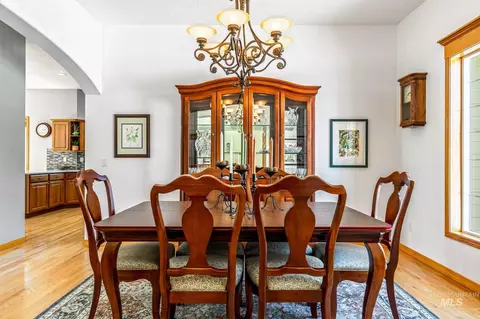 Dining - 2703 E Ridgedale Pl, Eagle, ID 83616 photo 3 of 7