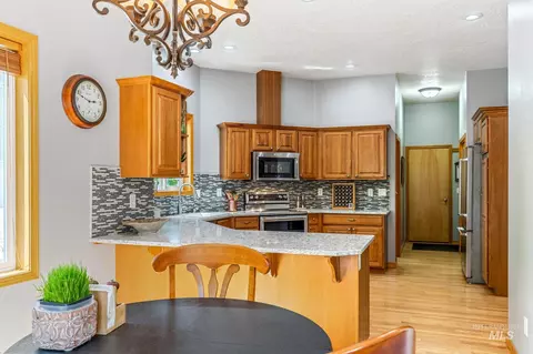 Kitchen - 2703 E Ridgedale Pl, Eagle, ID 83616 photo 1 of 6