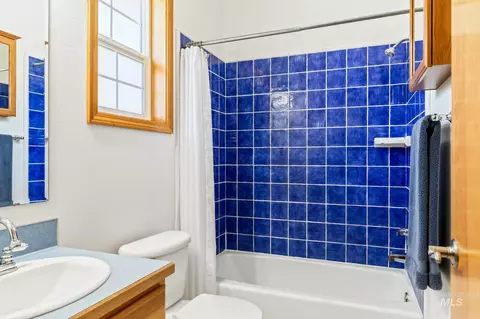 Bath - 2703 E Ridgedale Pl, Eagle, ID 83616 photo 7 of 8