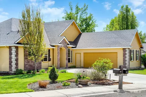 Exterior - 2703 E Ridgedale Pl, Eagle, ID 83616 photo 3 of 13