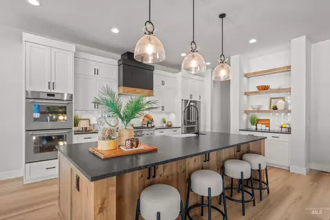 Kitchen - 24975 Ardmore Ct, Caldwell, ID 83607 photo 5 of 9