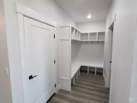 Entry Way - 940 Quartz Rd, Kimberly, ID 83341 photo 2 of 2