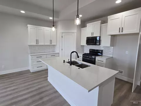 Kitchen - 940 Quartz Rd, Kimberly, ID 83341 photo 1 of 3