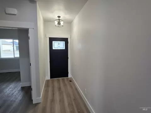 Entry Way - 940 Quartz Rd, Kimberly, ID 83341 photo 1 of 2