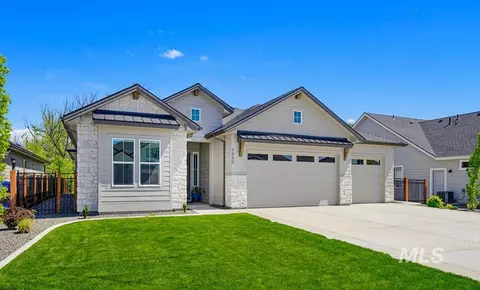 1950 N Willowick Ave, Eagle, ID 83616