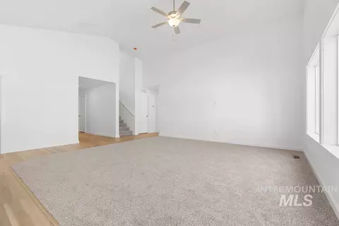 Living - 1668 Haystack Rd, Emmett, ID 83617 photo 1 of 3