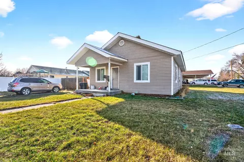 208 S 4th W St, Preston, ID 83263