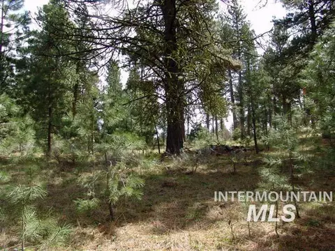 1483 Pine Lakes Ranch Rd, Cascade, ID 83611 photo 2
