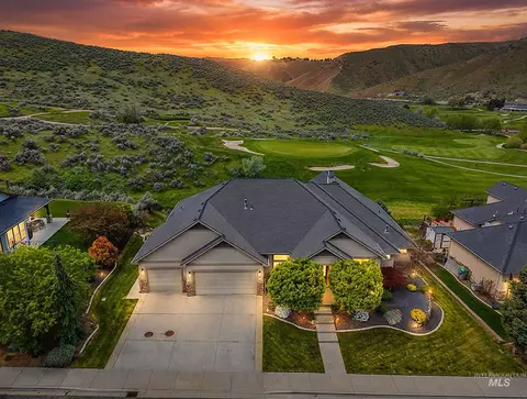 4681 N Villa Ridge Way, Boise, ID 83703