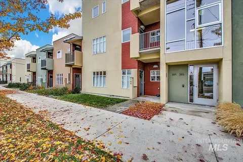 1463 W Grand Ave #104, Boise, ID 83702