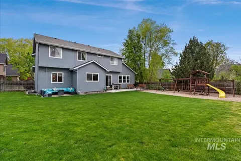 Exterior - 2612 Gladstone Ct, Eagle, ID 83616 photo 5 of 8
