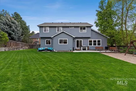 Exterior - 2612 Gladstone Ct, Eagle, ID 83616 photo 6 of 8
