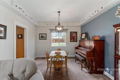 Dining - 2612 Gladstone Ct, Eagle, ID 83616 photo 1 of 2