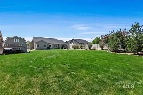 Exterior - 723 E Willow St, Caldwell, ID 83605 photo 7 of 9