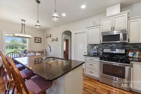 Kitchen - 723 E Willow St, Caldwell, ID 83605 photo 4 of 4
