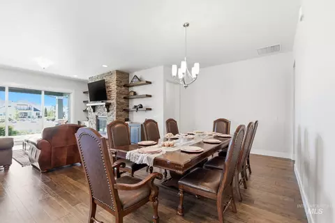 Dining - 7787 W Belay, Eagle, ID 83616 photo 6 of 7