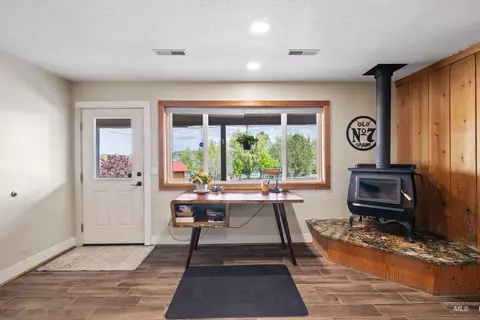 Entry Way - 11 Bell Rapids Rd, Hagerman, ID 83332 photo 2 of 2