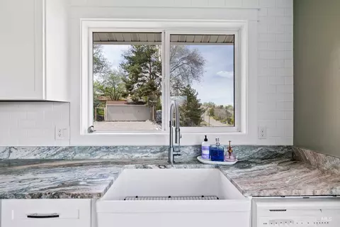 Kitchen - 11 Bell Rapids Rd, Hagerman, ID 83332 photo 2 of 2
