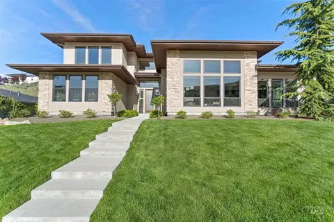 4054 N N Goshawk Pl, Boise, ID 83703