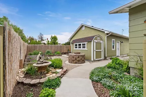 Exterior - 604 E 1st St, Emmett, ID 83617 photo 7 of 12