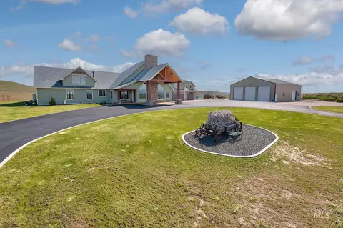 10228 Payette Heights Rd, Payette, ID 83661