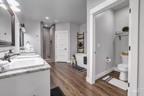 Bath - 3103 N 3395 E, Kimberly, ID 83341 photo 1 of 3