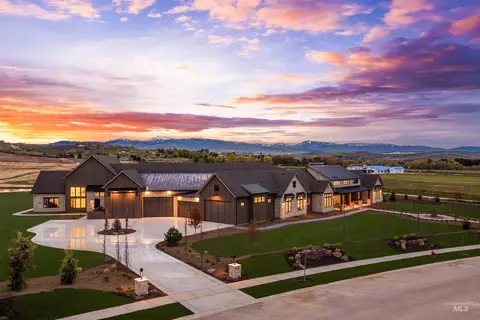 216 Equine Ln, Eagle, ID 83616