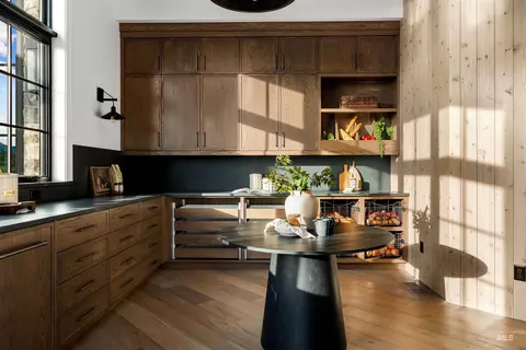 Kitchen - 216 Equine Ln, Eagle, ID 83616 photo 4 of 7