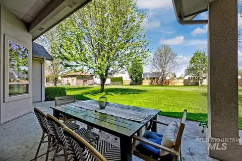 Exterior - 4212 W Pine Meadows Dr, Eagle, ID 83616 photo 3 of 9