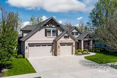 Exterior - 4212 W Pine Meadows Dr, Eagle, ID 83616 photo 4 of 9