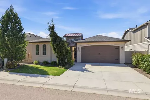 9471 W Thor Dr, Boise, ID 83709