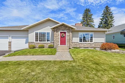 404 Halliday St, Craigmont, ID 83523